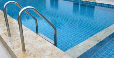 ¿Cómo instalar las escaleras de la piscina por encima del suelo? 2 ¿Cómo instalar las escaleras de la piscina por encima del suelo?