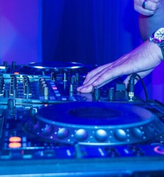 Input, siente la música electrónica en Barcelona